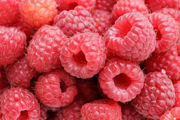 800px-raspberries05